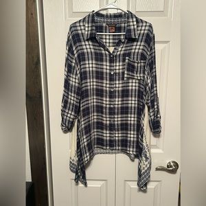 MULTPLES Roll Tab Sleeves Top‎ with printed back 0X